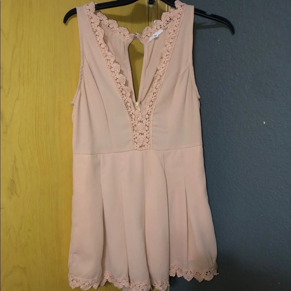 Women’s romper size M